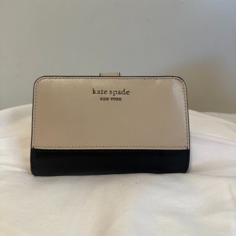 Kate Spade Spencer Compact Bifold Wallet Warm Beige Black Multi
